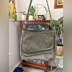 IHKWIP The Savvy Patent Trimmed Shoulder Bag